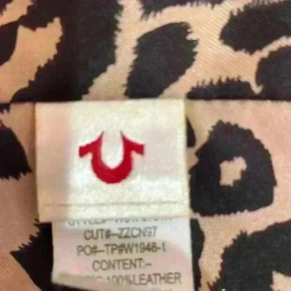 True Religion Leather Fringe 3 Tier, Excellent Condition, Size Medium Super Cool - Picture 15 of 15